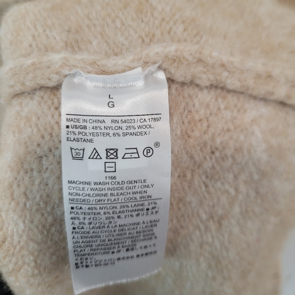 Banana Republic Beige Wool Blend Sweater - Size Large - Picture 4 of 4